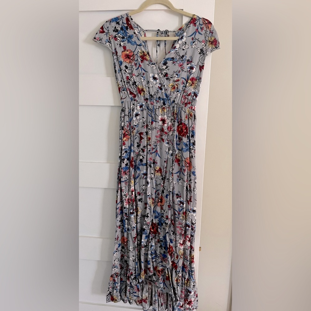 Beautiful dress worn a couple times.